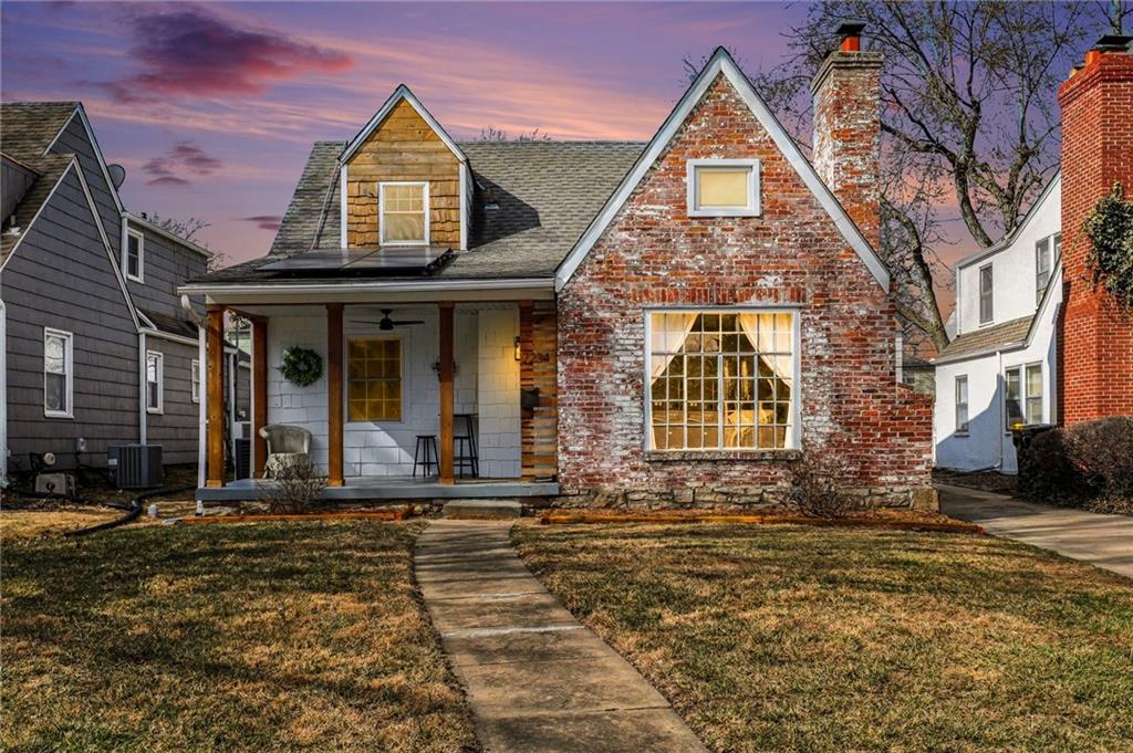 Photo of 7234 Baltimore Street Kansas City MO 64114