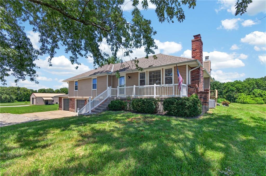 Photo of 10508 E 241st Ter Terrace Peculiar MO 64078