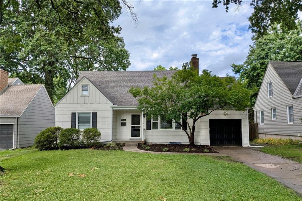 Photo of 5516 Rosewood Street Roeland Park KS 66205