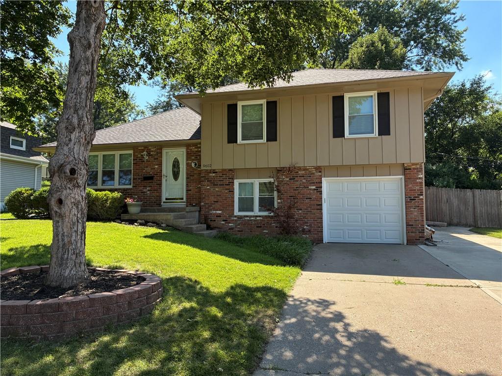 Photo of 9602 Eby Street Overland Park KS 66212