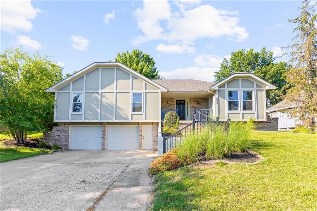 Photo of 5004 NW 85th Street Kansas City MO 64154