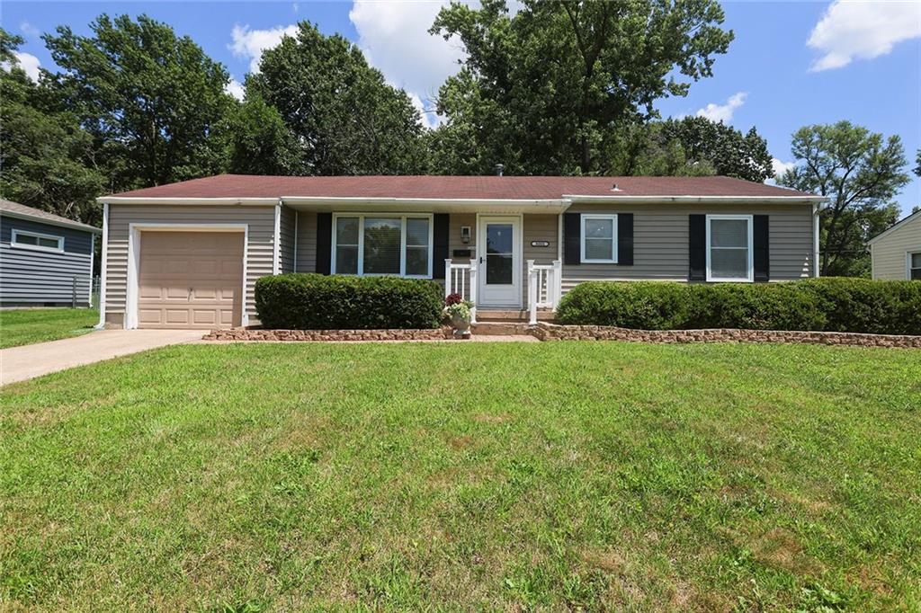 Photo of 8001 Reeds Road Prairie Village KS 66208