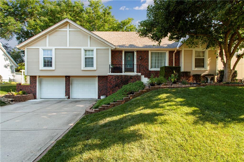 Photo of 404 NE Locust Drive Blue Springs MO 64014