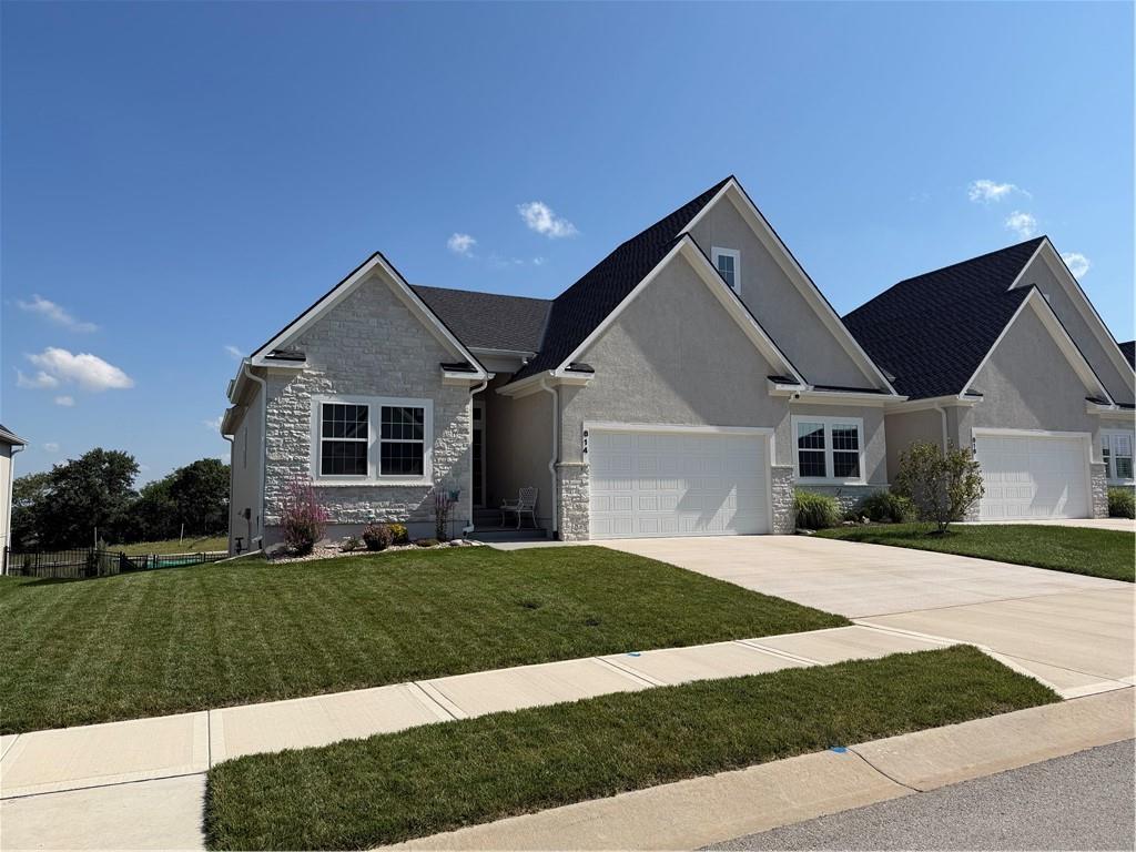 Photo of 814 NE Algonquin Street Lee's Summit MO 64064