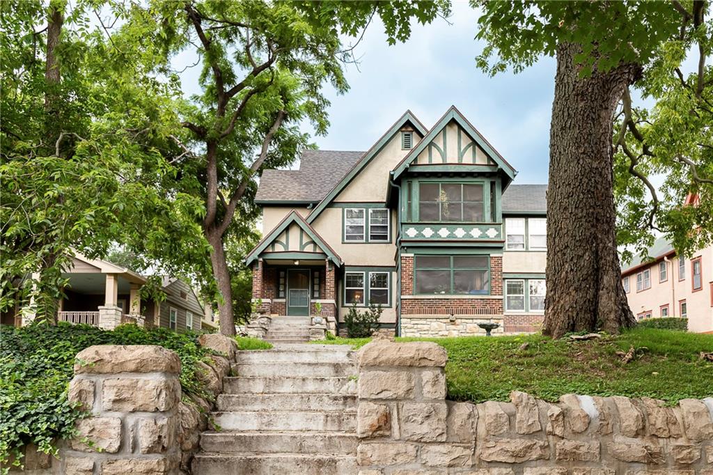 Photo of 3723 Locust Street Kansas City MO 64109