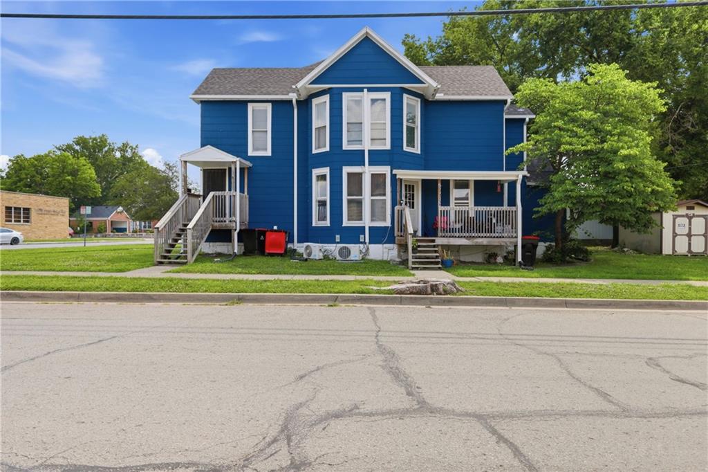 Photo of 200 E Gay Street Warrensburg MO 64093