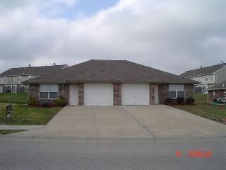 Photo of 183-185 NW Woodbury Drive Grain Valley MO 64029