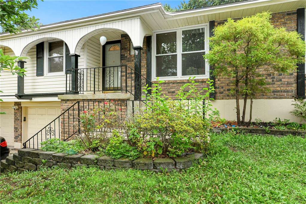 Photo of 16505 Greenwald Drive Belton MO 64012
