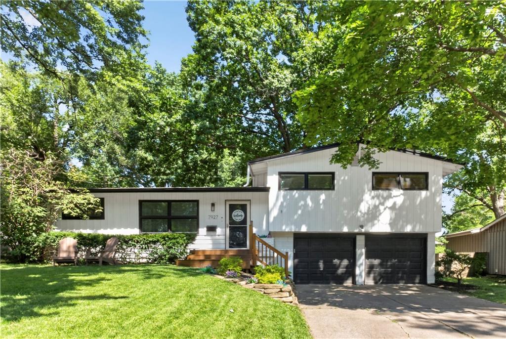Photo of 7927 Windsor Street Prairie Village KS 66208