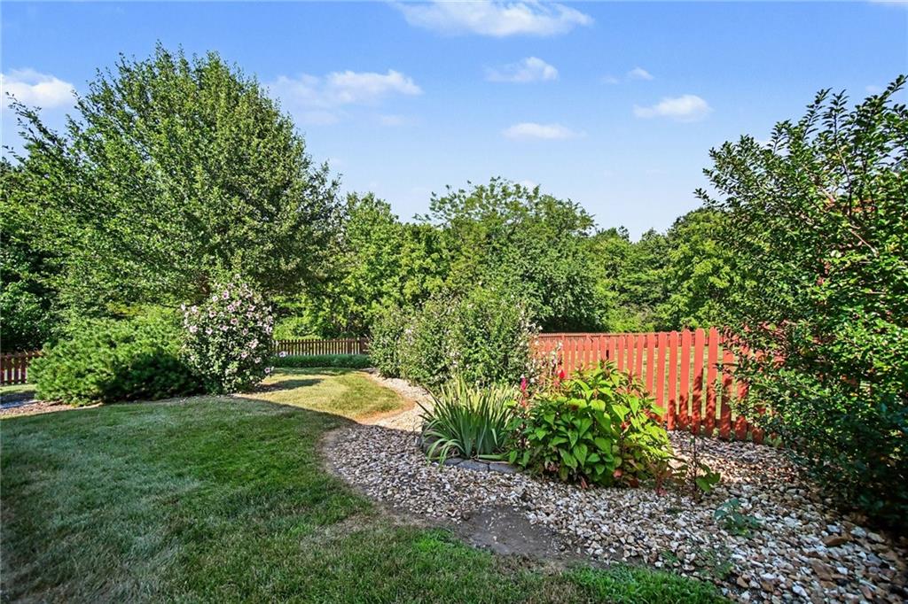 Photo of 2004 NE 196th Place Smithville MO 64089