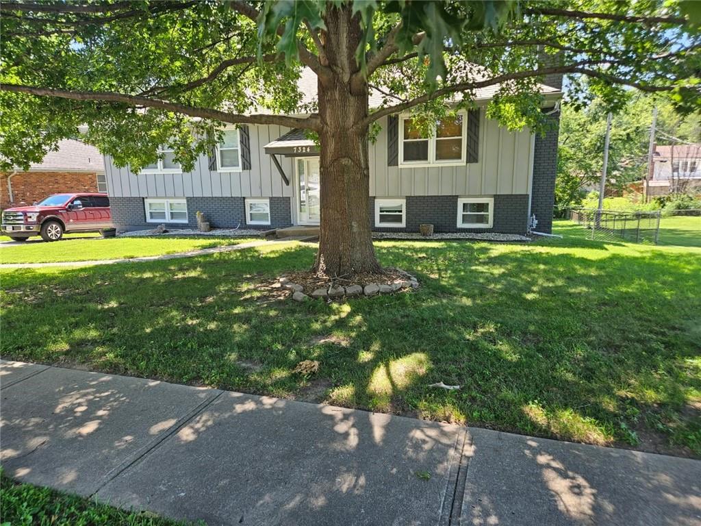 Photo of 7324 N Euclid Avenue Kansas City MO 64118