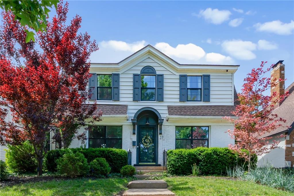 Photo of 27 W Winthrope Road Kansas City MO 64113