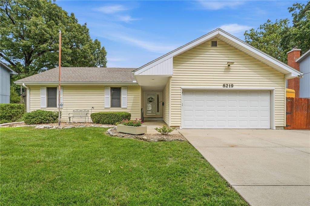 Photo of 8219 Hardy Street Overland Park KS 66204