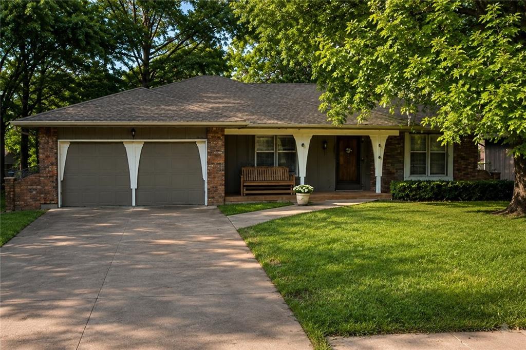 Photo of 13711 W 69th Street Shawnee KS 66216