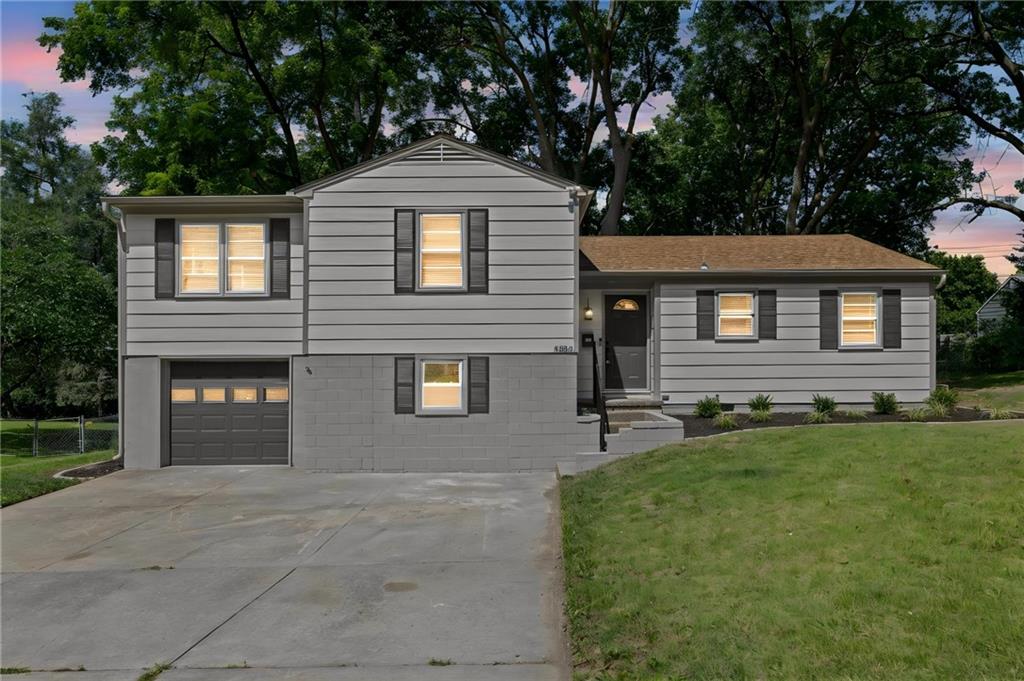 Photo of 5808 Mackey Street Merriam KS 66202
