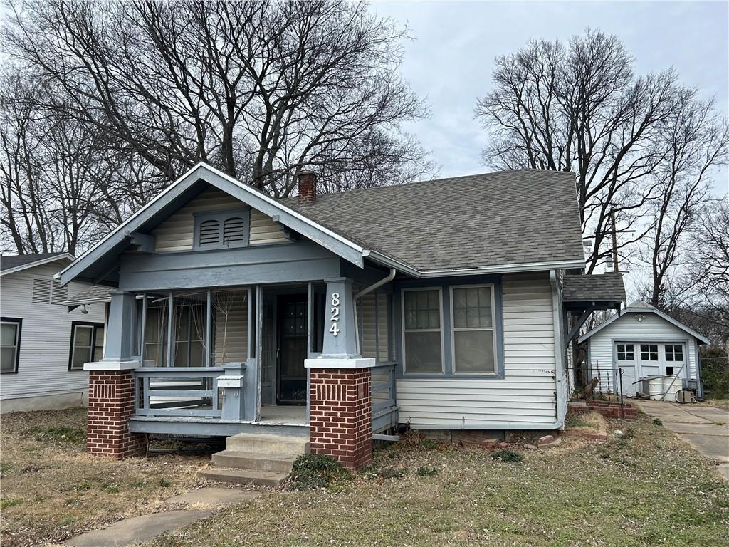 Photo of 824 E Main Street Independence KS 67301
