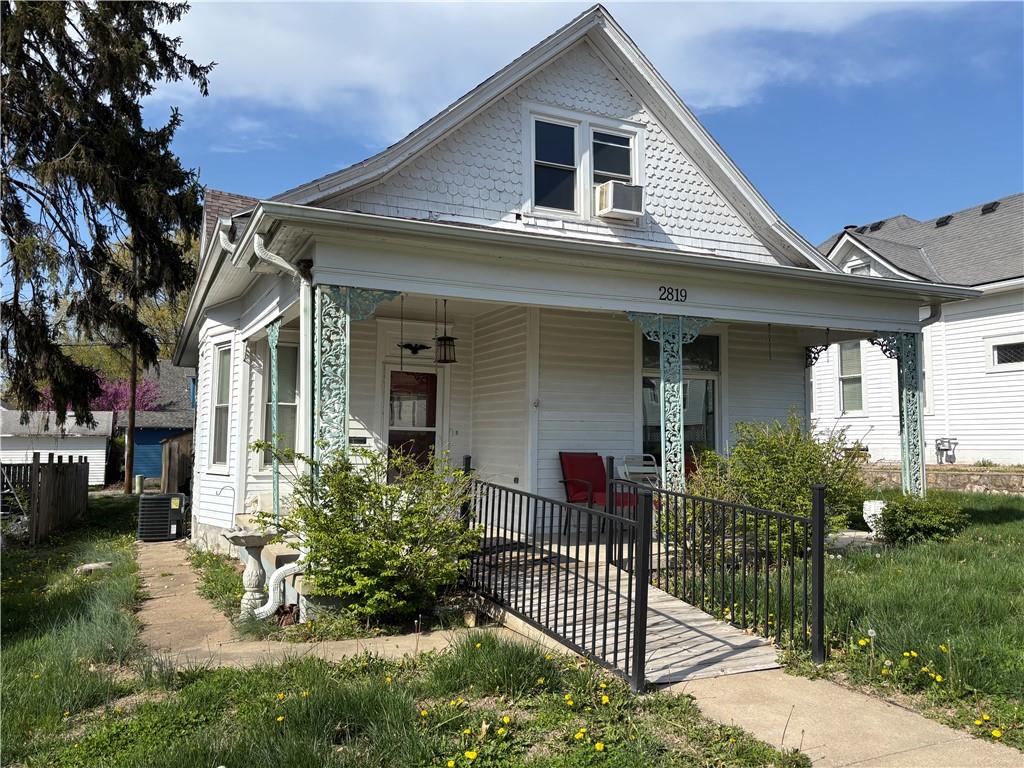 Photo of 2819 Felix Street St Joseph MO 64501