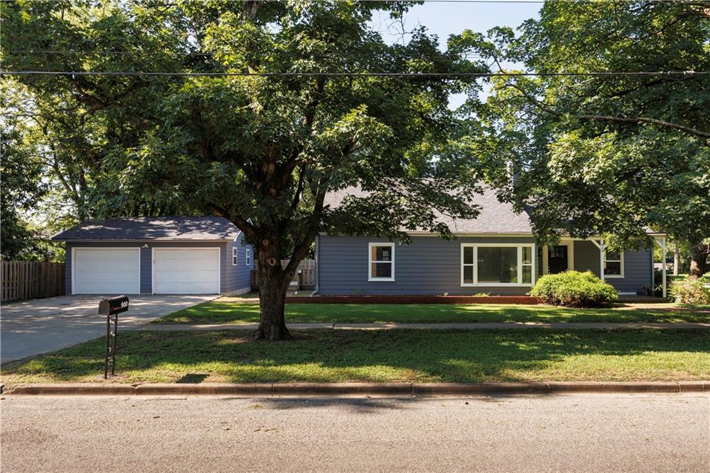 Photo of 900 Adams Street Fredonia KS 66736