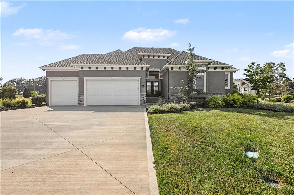Photo of 10008 N Revere Court Kansas City MO 64154