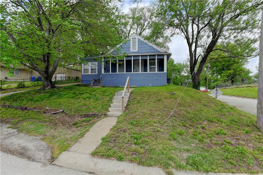 Photo of 8626 Morrell Avenue Independence MO 64053