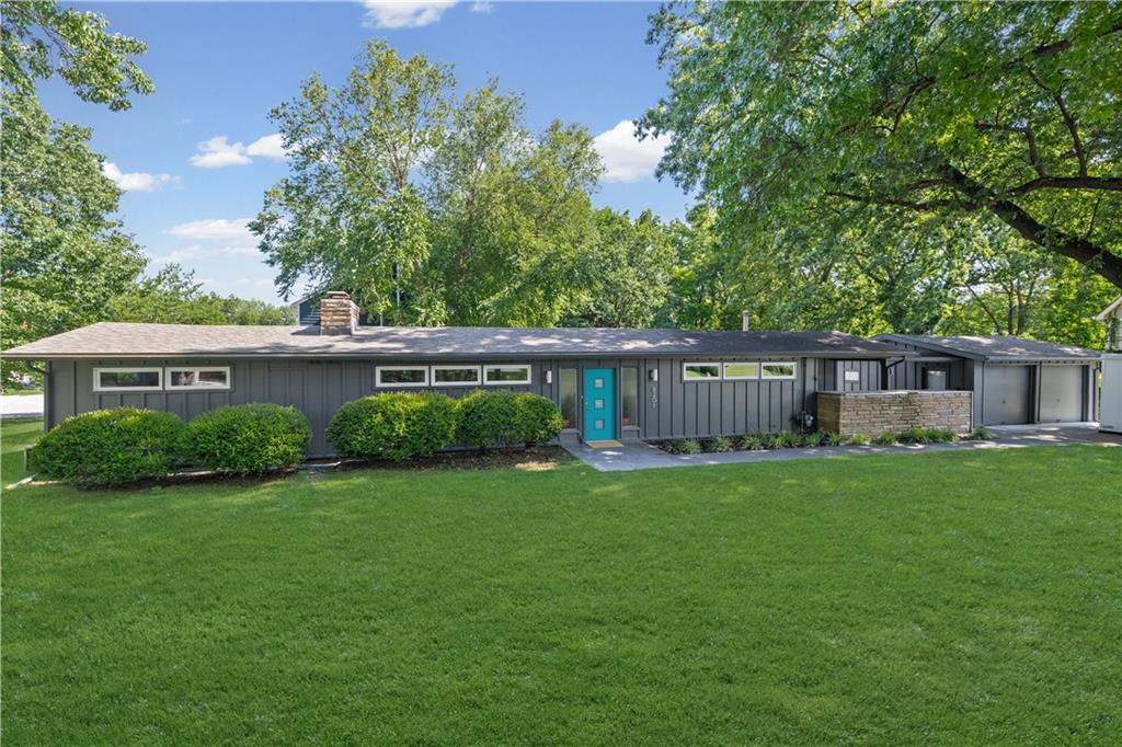 Photo of 8201 W 64th Terrace Merriam KS 66202