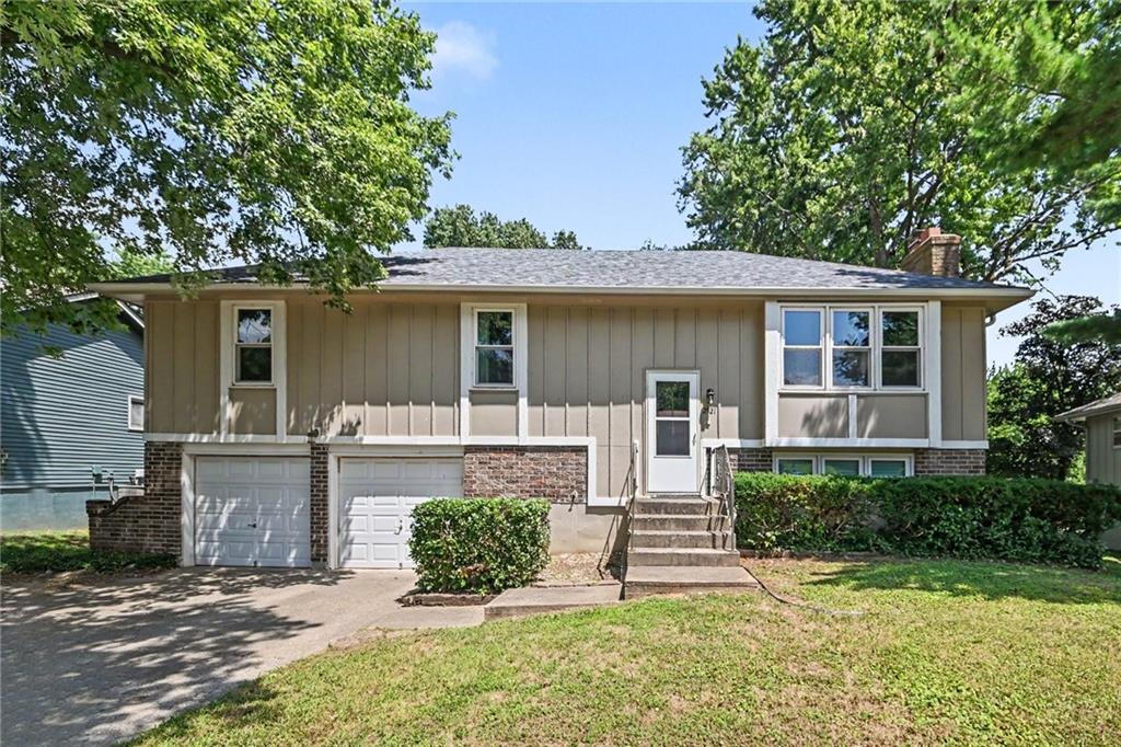 Photo of 2521 S Whitney Avenue Independence MO 64057