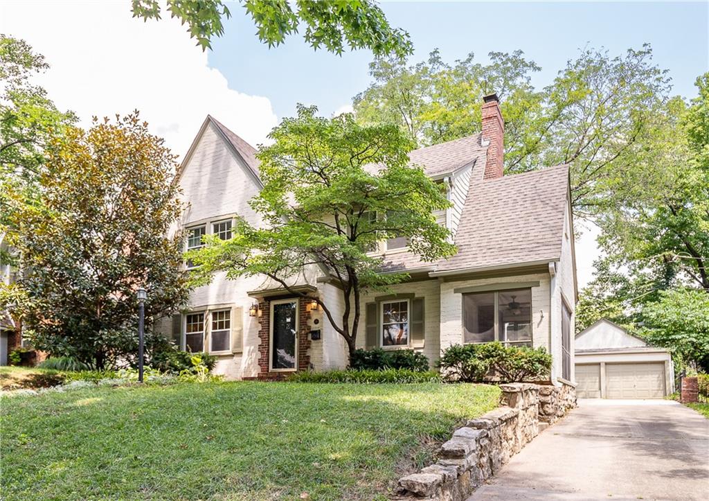 Photo of 316 E 68th Terrace Kansas City MO 64113
