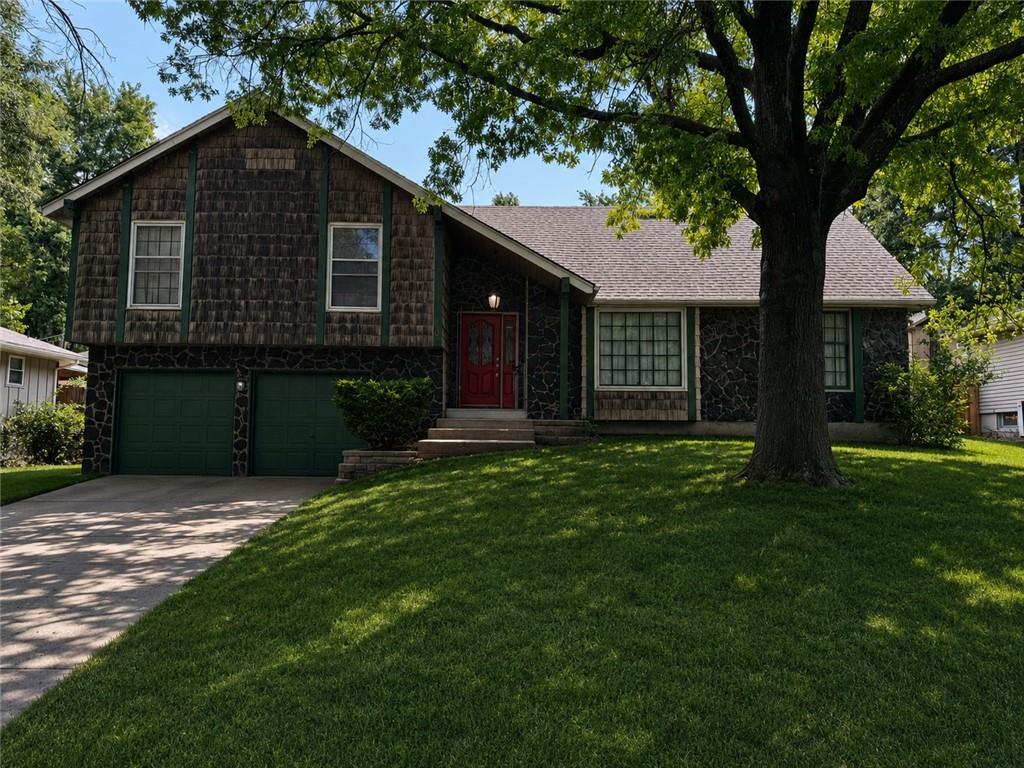 Photo of 1104 SW 19th Street Blue Springs MO 64015