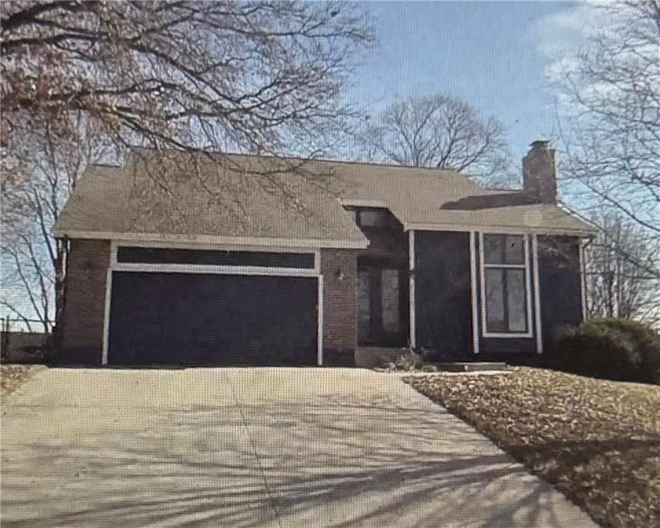 Photo of 6111 Pine Ridge Road Parkville MO 64152