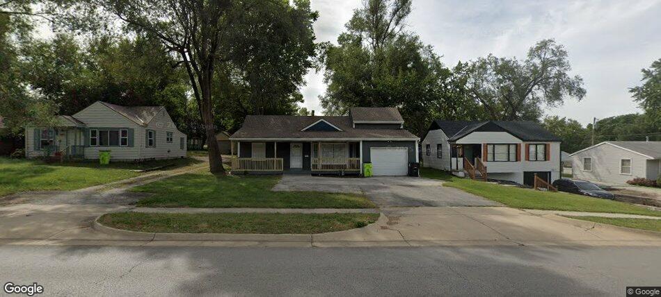 Photo of 207 W North Avenue Belton MO 64012