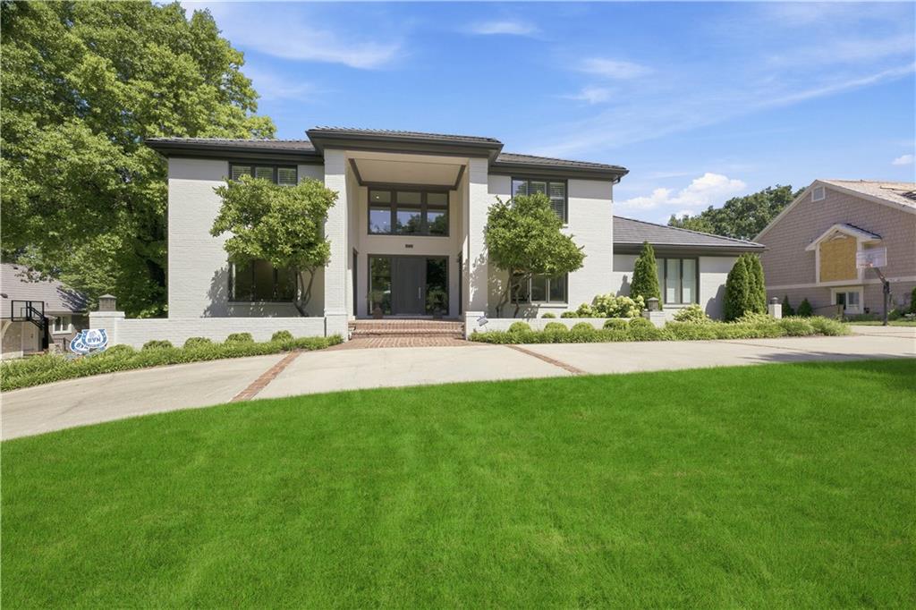 Photo of 3048 W 118th Terrace Leawood KS 66211