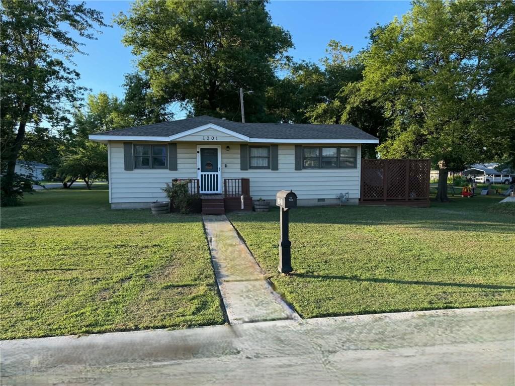 Photo of 1201 E Sycamore Street Columbus KS 66725