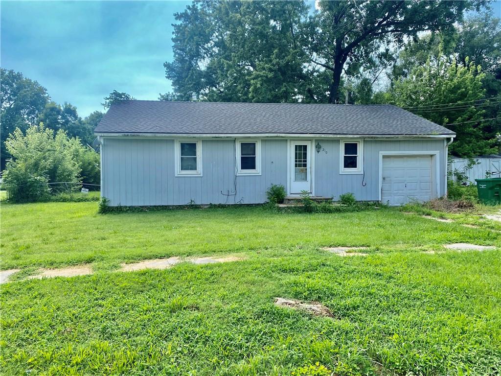 Photo of 210 N BATES Avenue Adrian MO 64720
