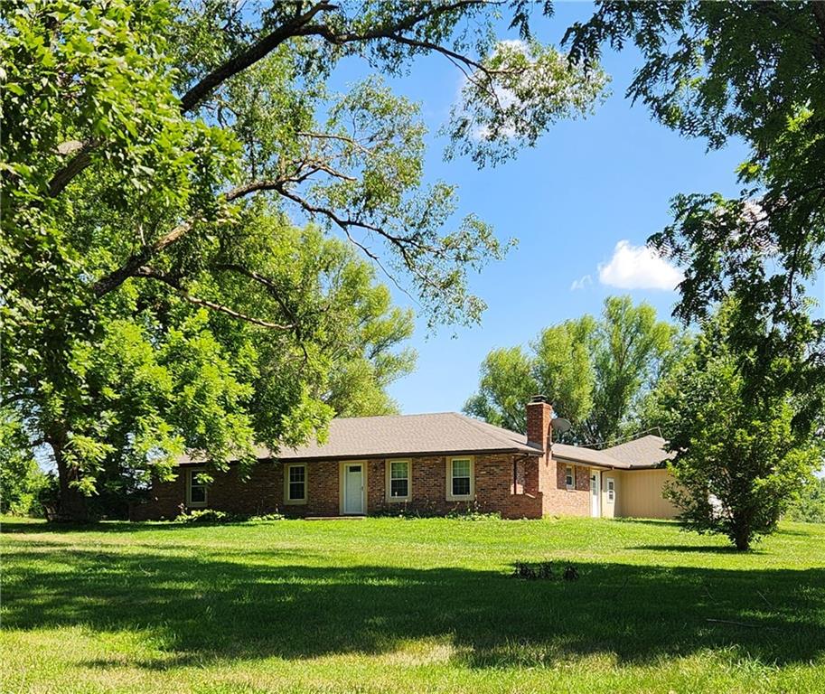 Photo of 33701 E 275th Street Garden City MO 64747