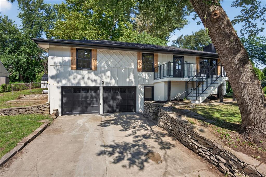 Photo of 5704 Ewing Avenue Kansas City MO 64129