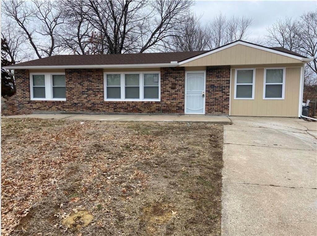 Photo of 10706 Cambridge Avenue Kansas City MO 64134