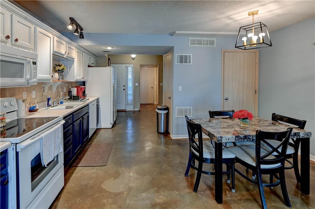 Photo of 8112 N Lawn Avenue Kansas City MO 64119