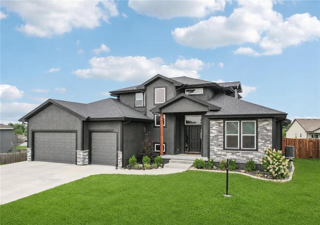 Photo of 2705 Meadowbrook Court Tonganoxie KS 66086