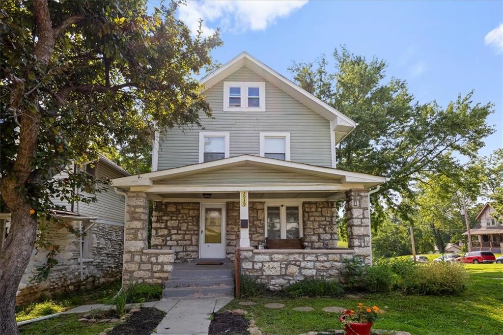 Photo of 2939 WAYNE Avenue Kansas City MO 64109
