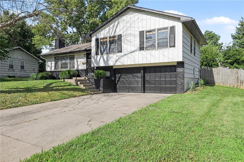 Photo of 13516 Lowell Avenue Grandview MO 64030