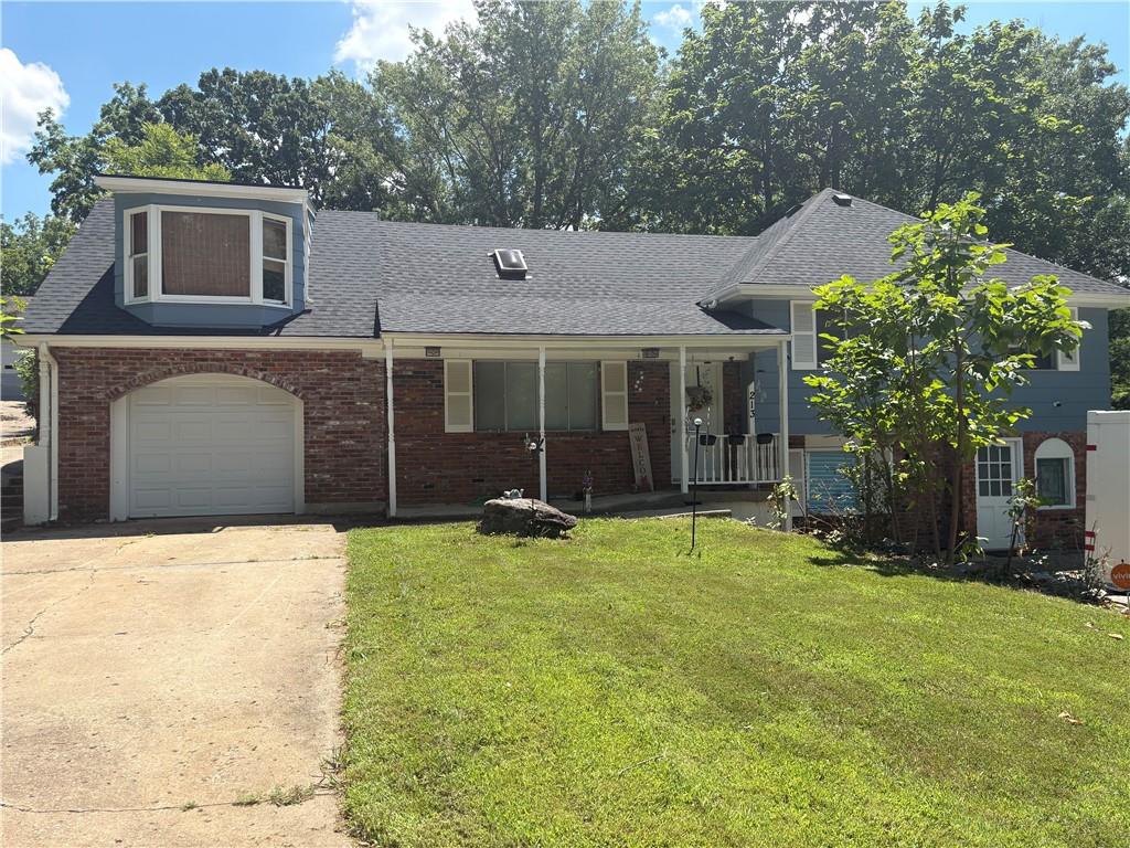Photo of 213 Briar Lane Kansas City MO 64119