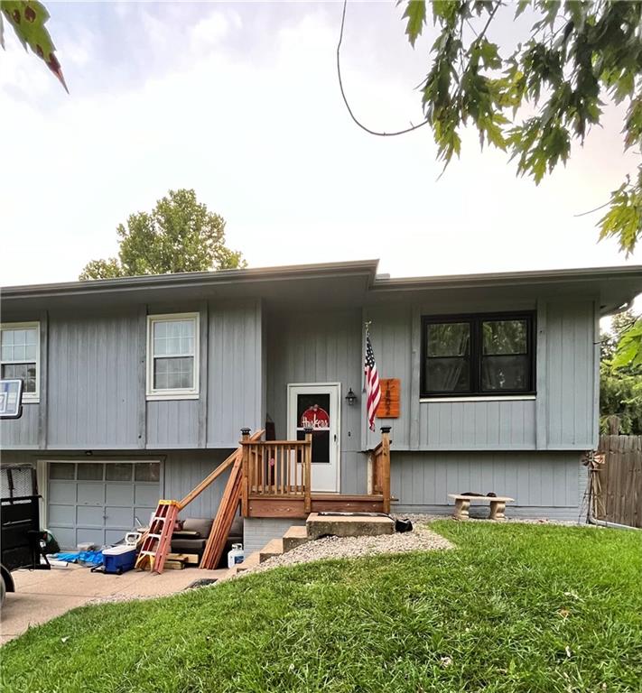 Photo of 1802 PARKWOOD Drive Harrisonville MO 64701