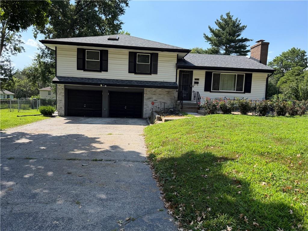 Photo of 7918 Evanston Avenue Raytown MO 64138