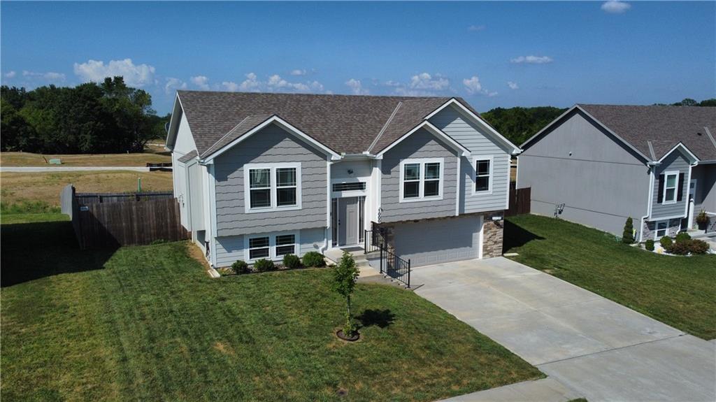 Photo of 1000 NW 4th Street Oak Grove MO 64075