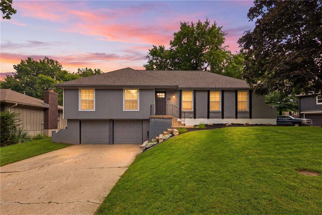 Photo of 509 NW Palmer Drive Blue Springs MO 64014