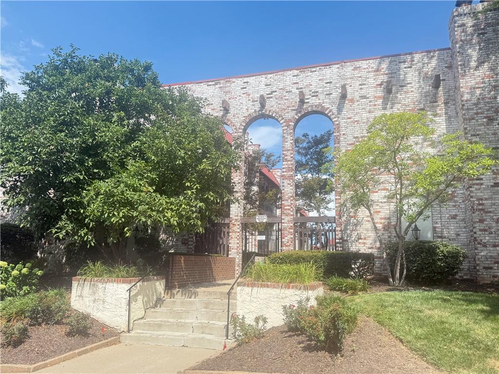 Photo of 5013 Walnut Street #C Kansas City MO 64112