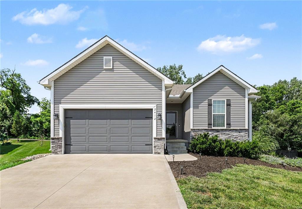 Photo of 2412 NW Peekaboo Court Blue Springs MO 64015