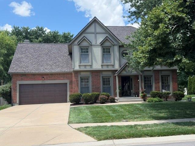 Photo of 13016 Sherwood Drive Leawood KS 66209
