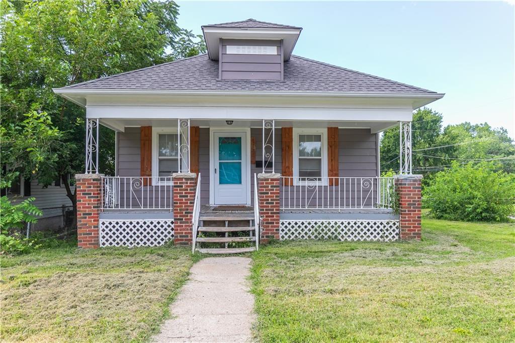 Photo of 11324 E 14th Street Independence MO 64052