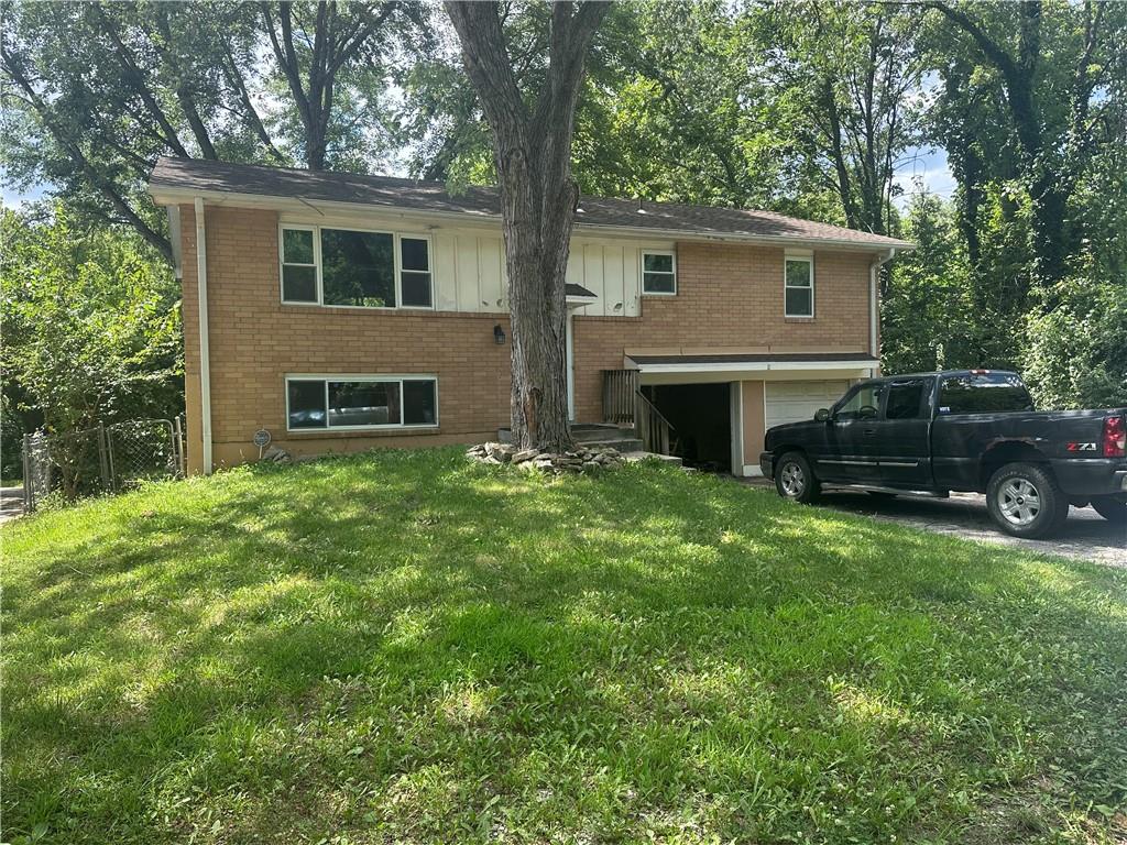 Photo of 6534 NW Hamer Drive Kansas City MO 64118